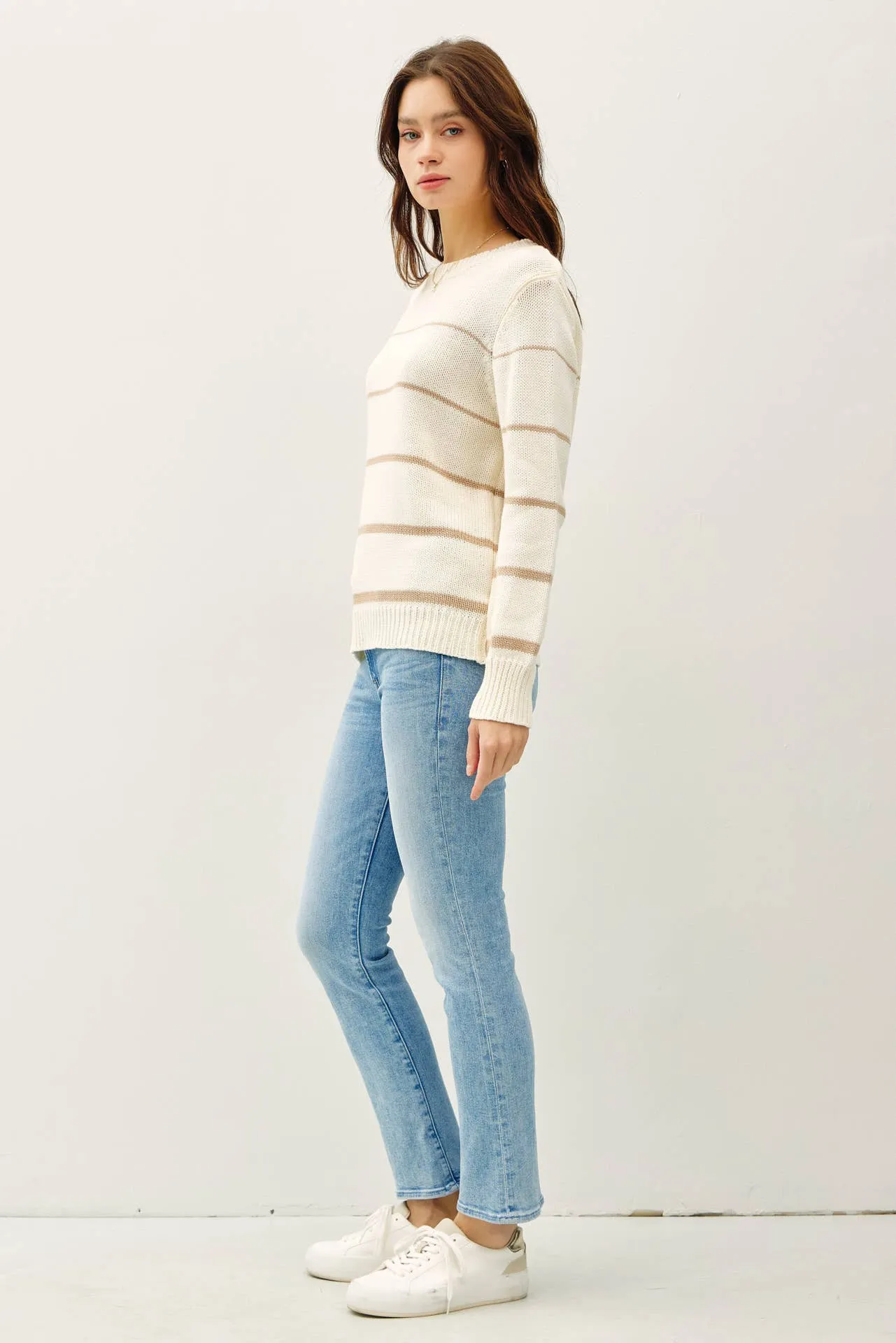 GRADIENT WIDTH STRIPE SWEATER