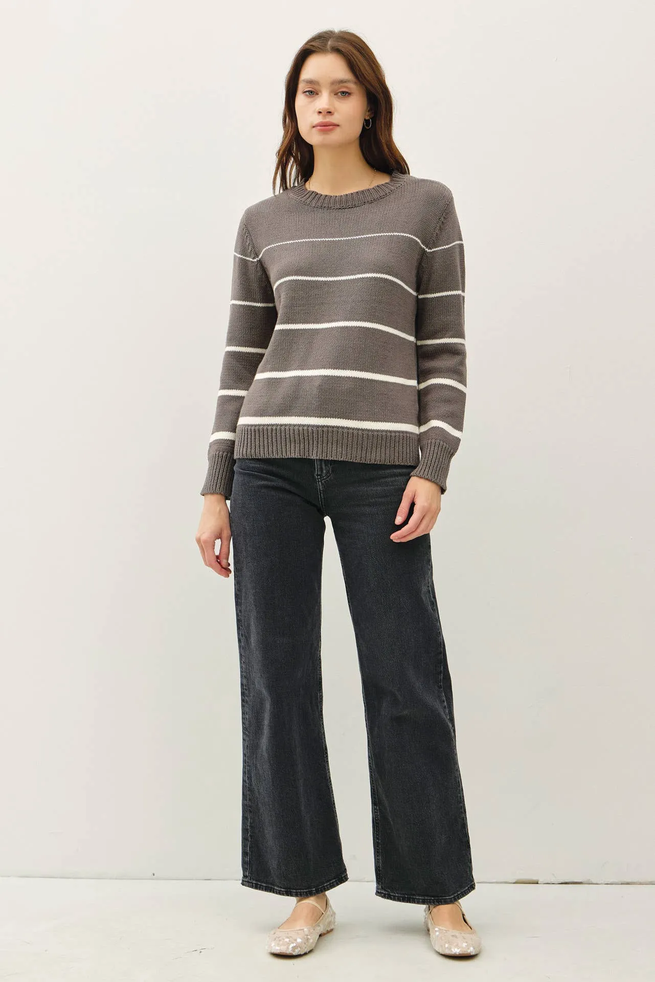 GRADIENT WIDTH STRIPE SWEATER