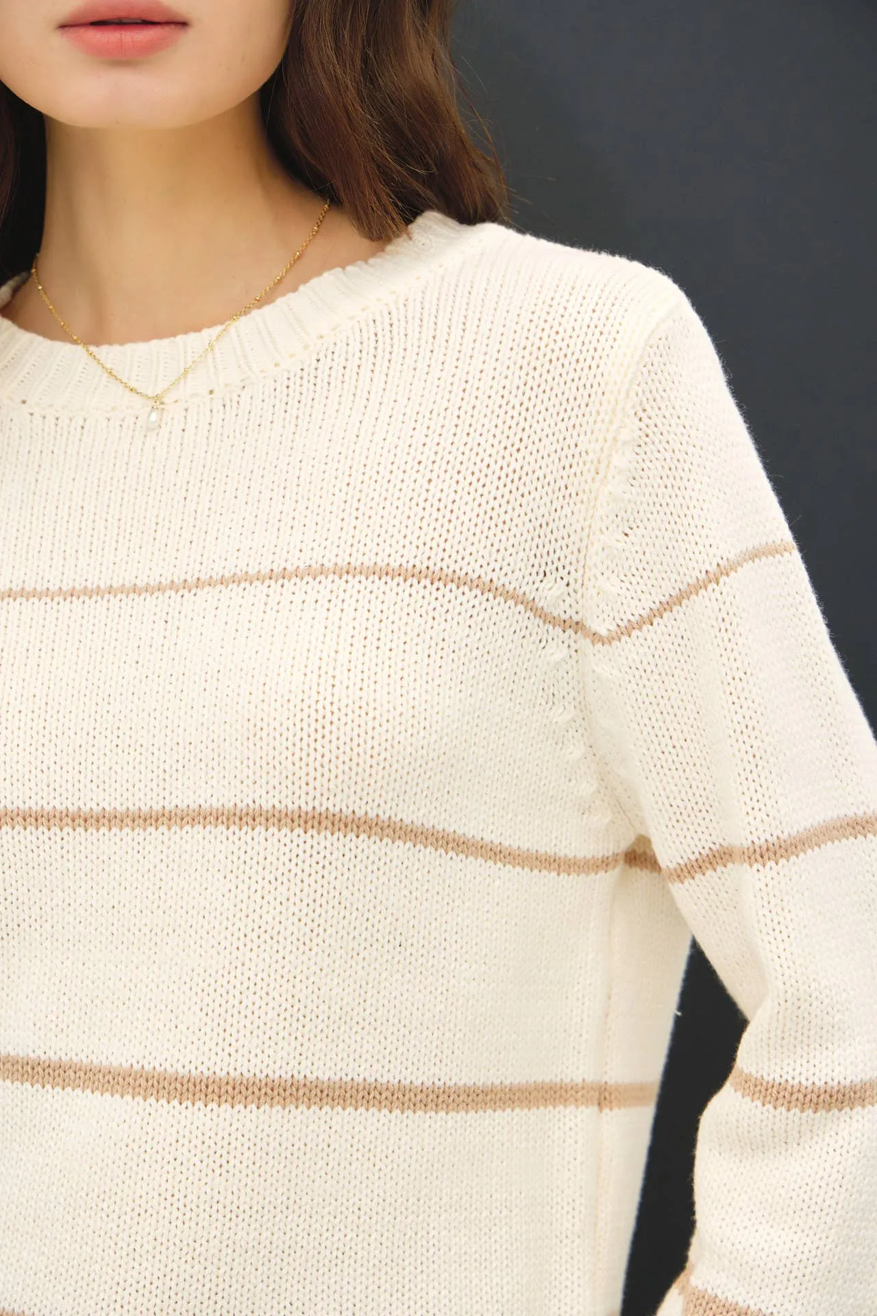 GRADIENT WIDTH STRIPE SWEATER