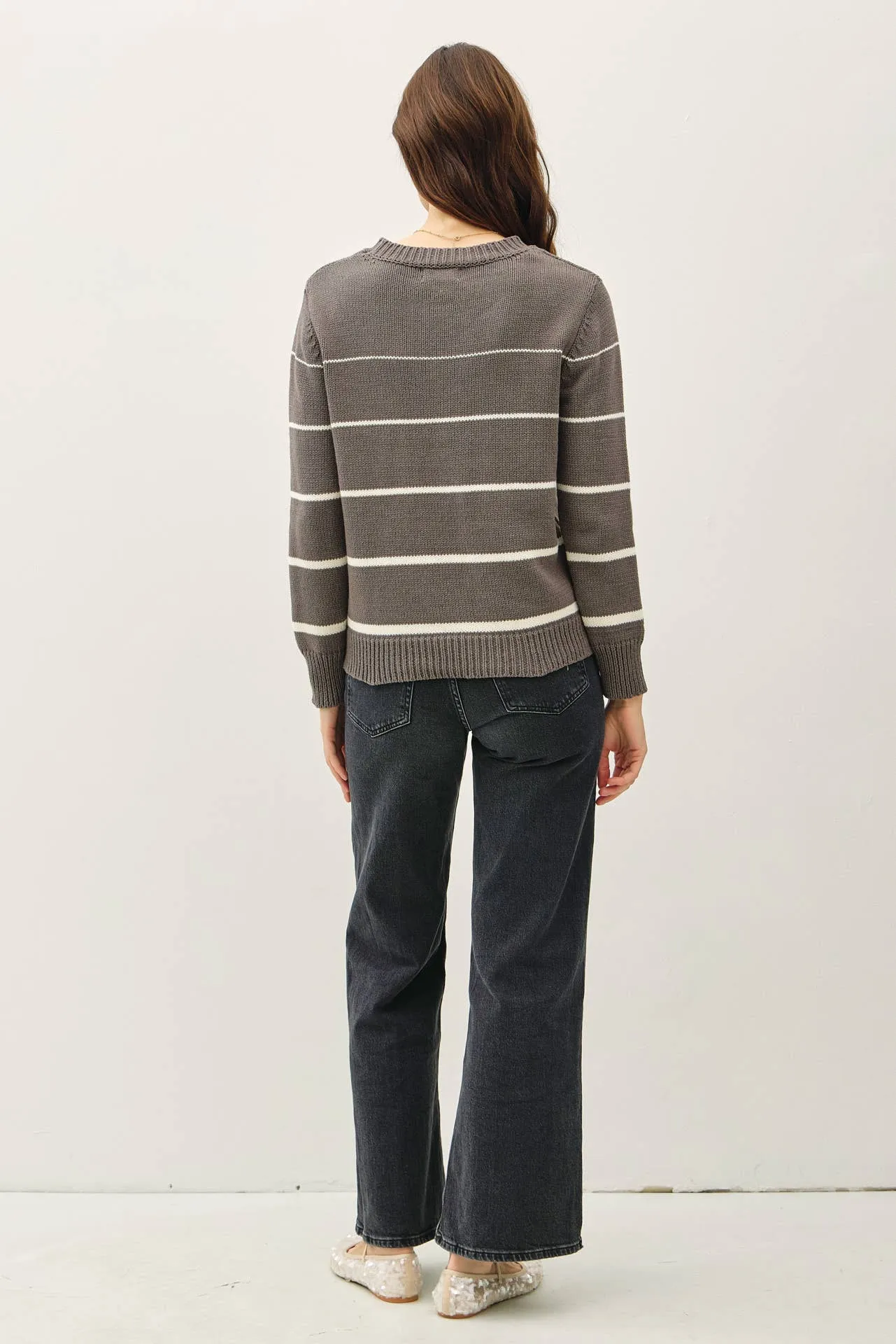 GRADIENT WIDTH STRIPE SWEATER