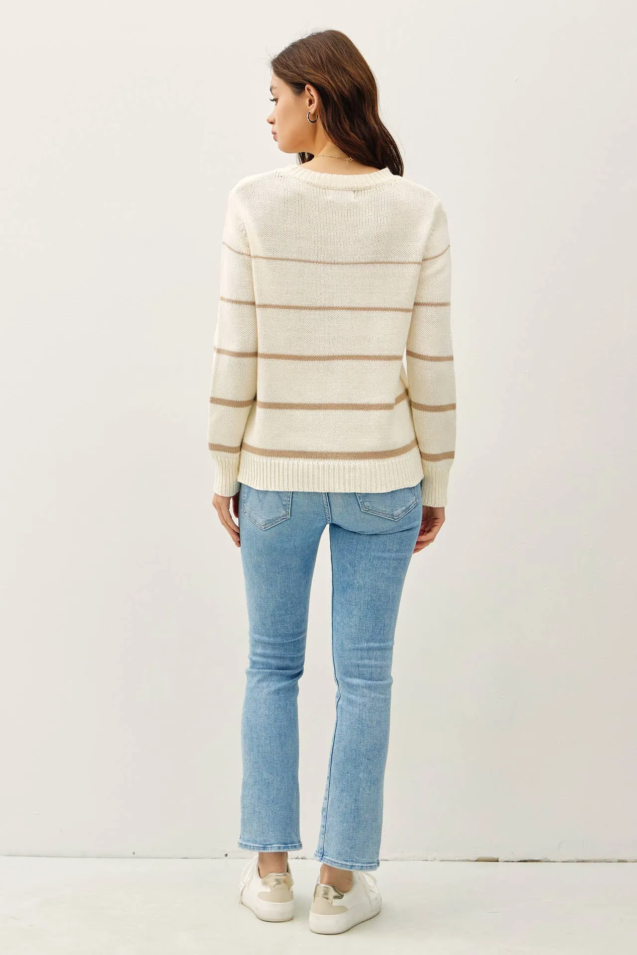 GRADIENT WIDTH STRIPE SWEATER