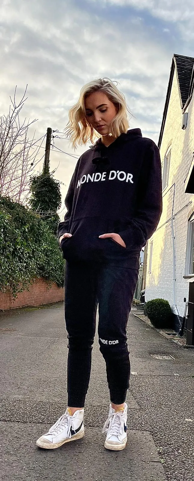 Monde D’or Women’s Black FOG Hoodie - Urban Chic and Cozy Comfort