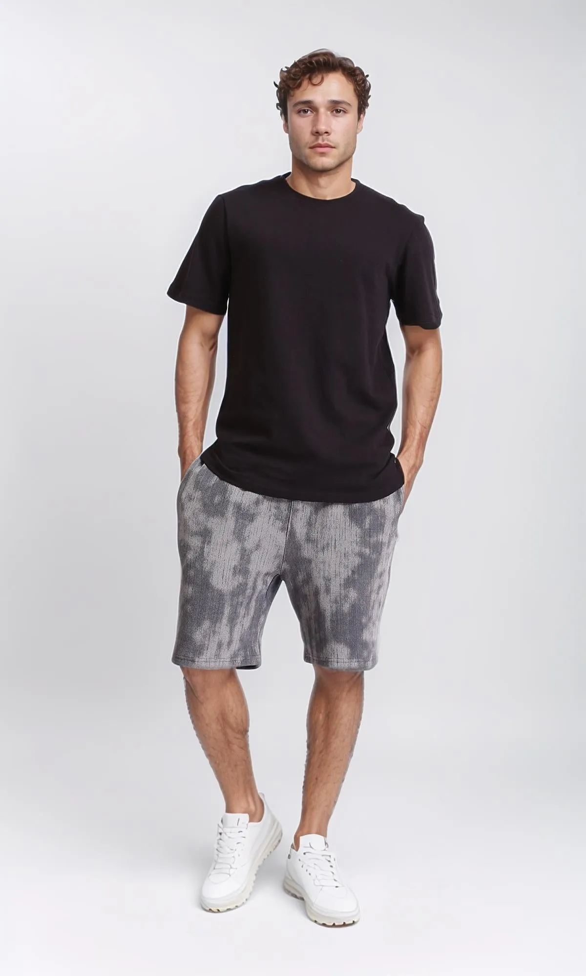R210240 - Solid Pattern Slip On Basic Tee - Black