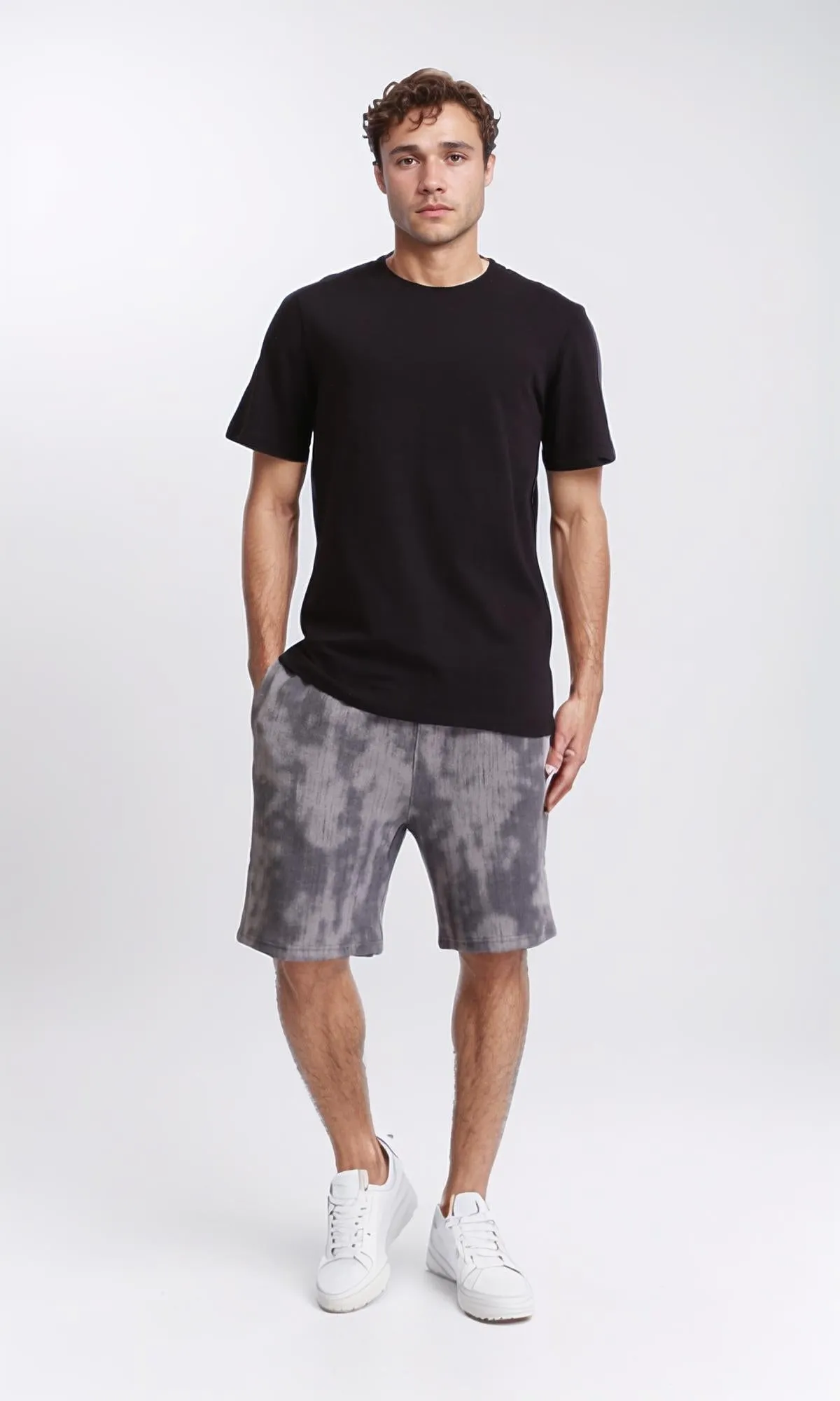 R210240 - Solid Pattern Slip On Basic Tee - Black