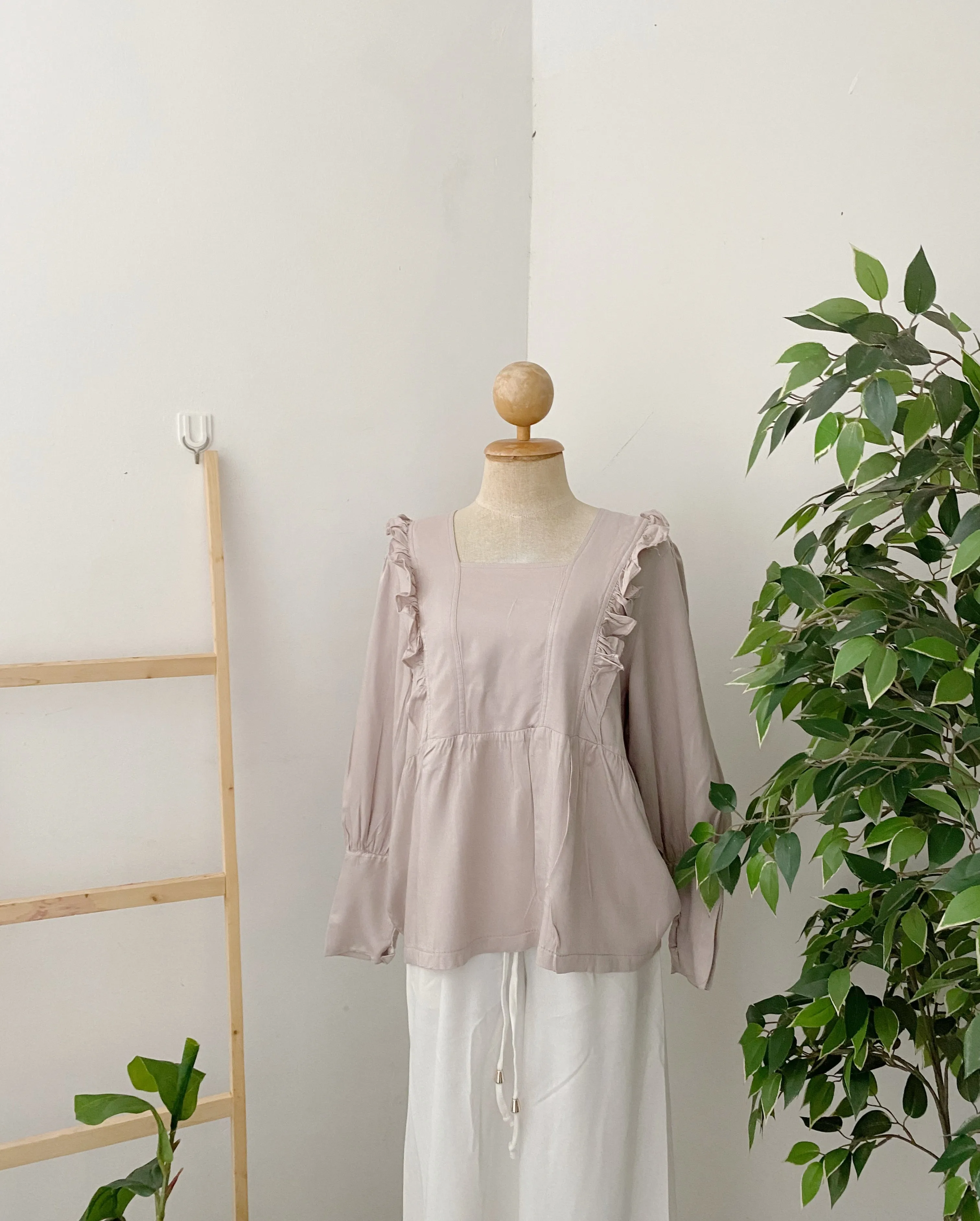 Ruffle Peplum Top - Raiha